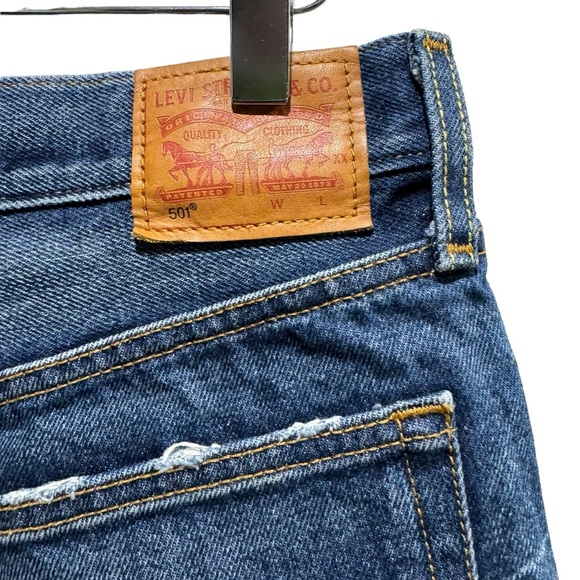 Levi's 501 Original Fit High Rise Shorts Dark Wash Distressed 28 - Picture 11 of 14